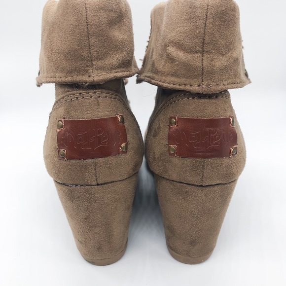 ☀️Mad Love Faux Suede Wedge Booties - Picture 5 of 5